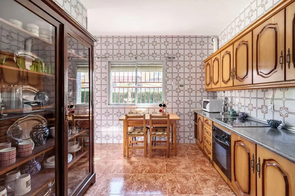 Chalet acogedor con piscina muy cerca de Granada Villa Churriana de la Vega 0*,  España