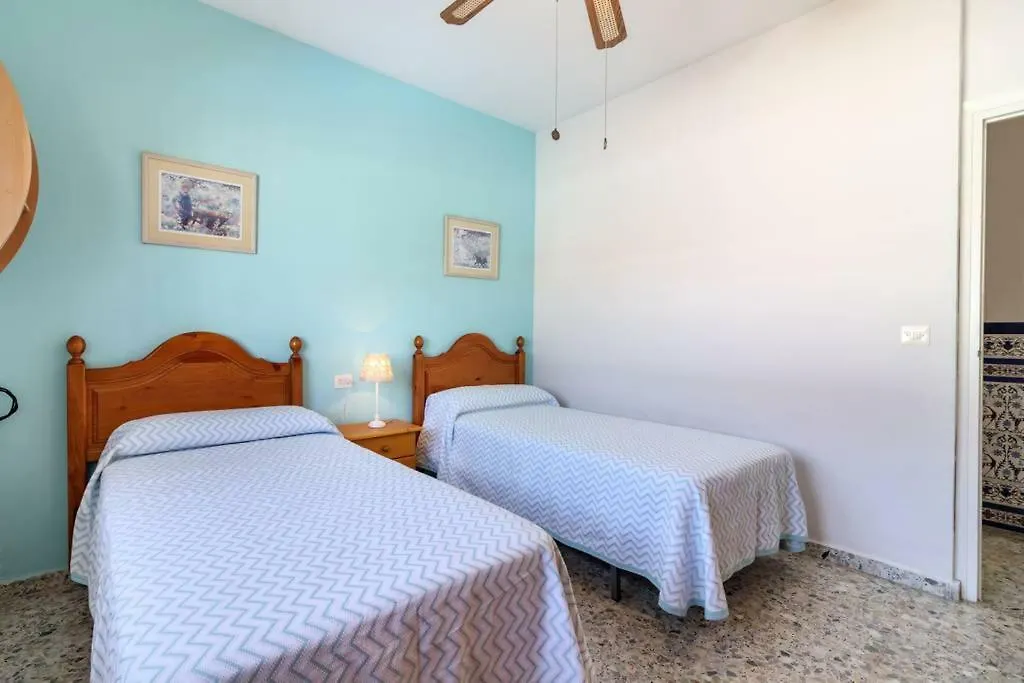 Chalet acogedor con piscina muy cerca de Granada Villa Churriana de la Vega