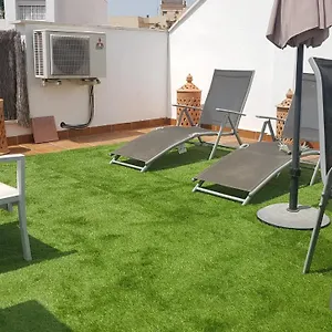 https://malaga-centro-terraza.hotelsinnerja.org